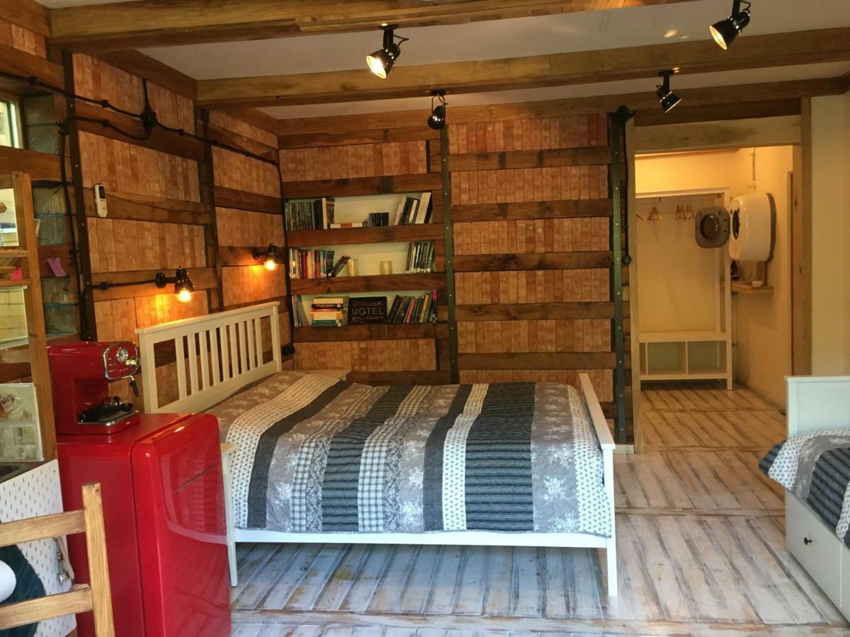 ブラショフ Skay Loft Bed & Breakfast エクステリア 写真